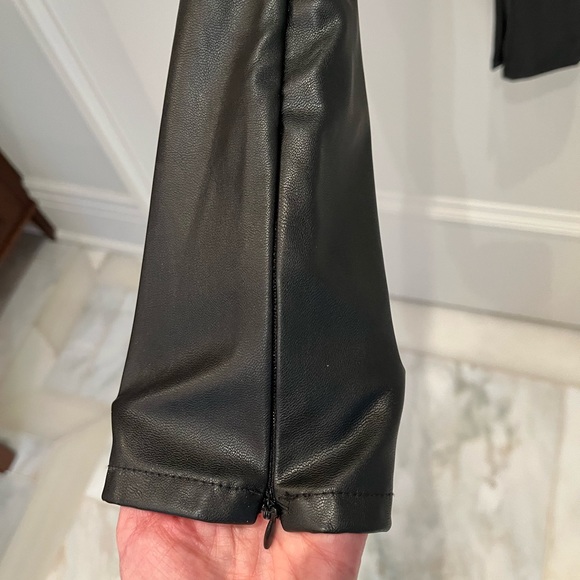 Velvet faux leather leggings in size xs - Picture 2 of 5